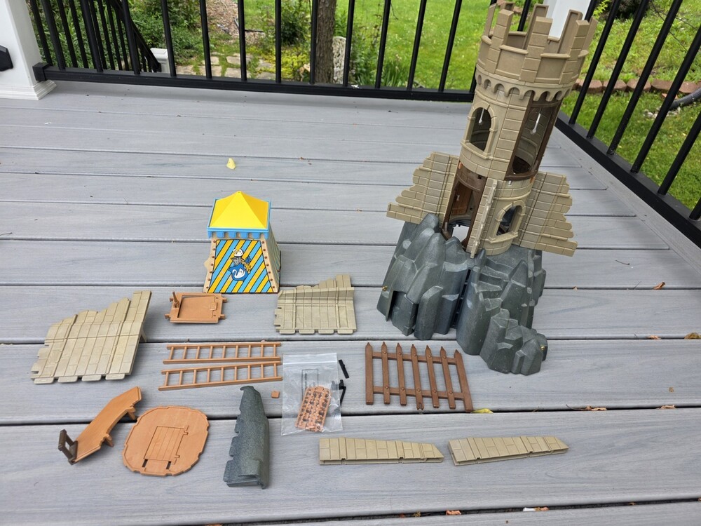 Playmobil 3665 Baron's Battle Tower Castle Dragon & Medieval Knights LOT b134